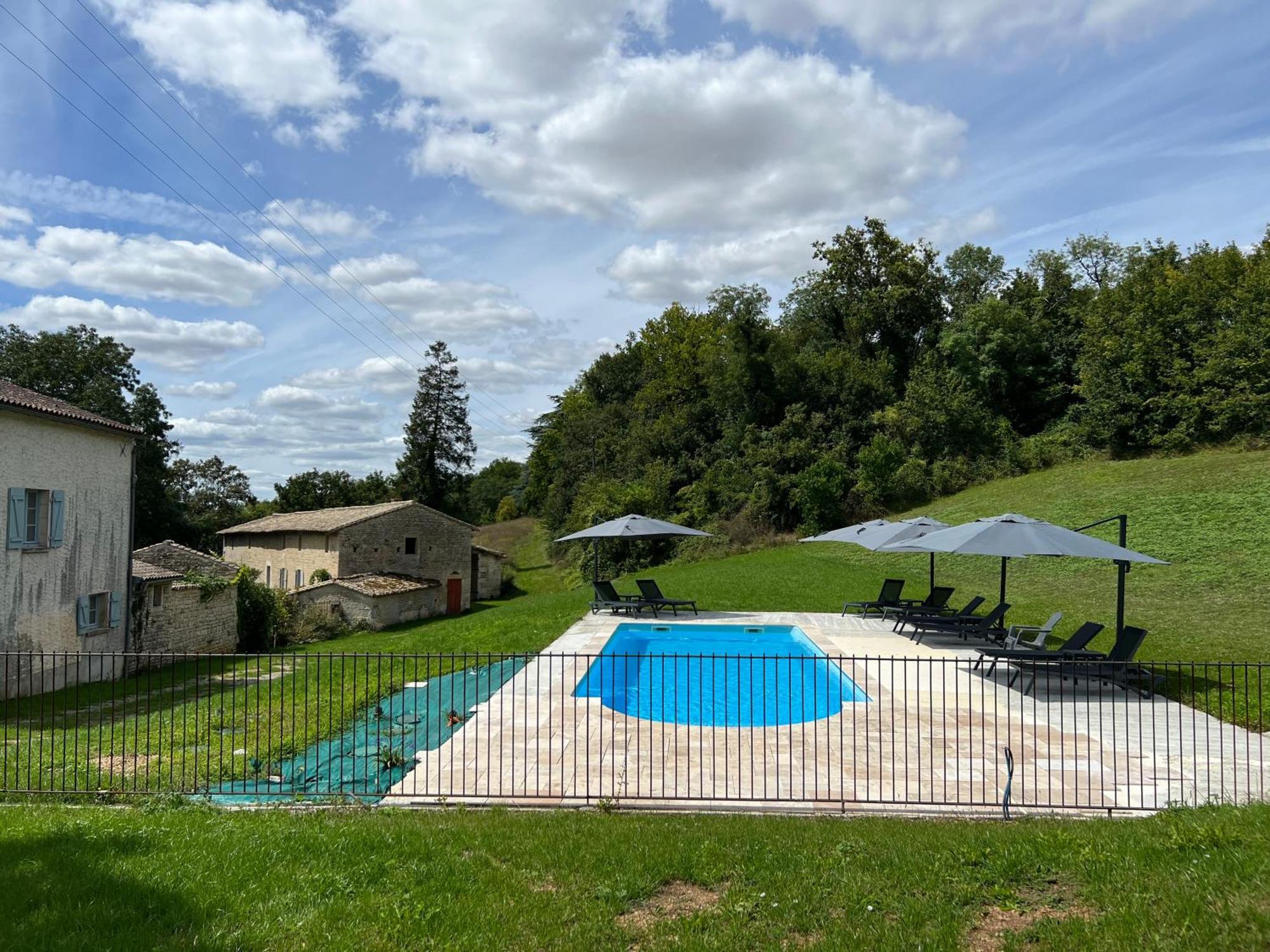 Chateau Des Loups - Les Cypres Echire Exteriér fotografie