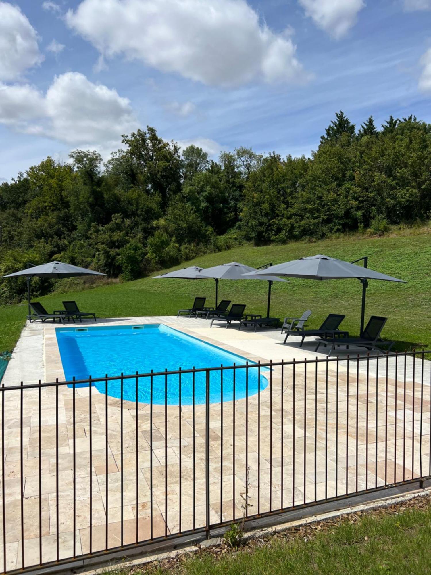 Chateau Des Loups - Les Cypres Echire Exteriér fotografie